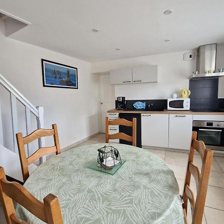 Holiday Home In The Countryside Near The Beach Guerlesquin Exteriör bild